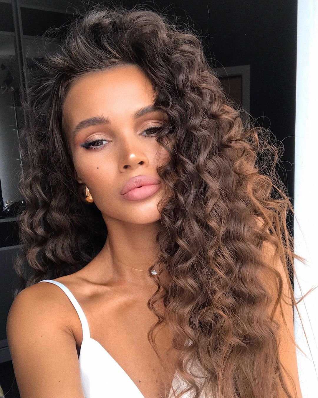 Афро кудри как у африканок в домашних условиях: что это такое, сколько держатся африканские кудряшки, инструкция с фото, как быстро сделать дома, а также какие технологии укладки афролоконов существуют?