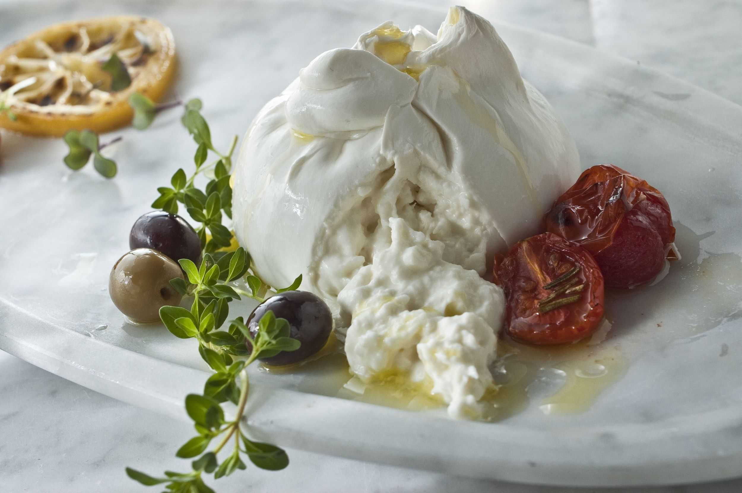 Как сделать сыр burrata и stracciatella в домашних условиях