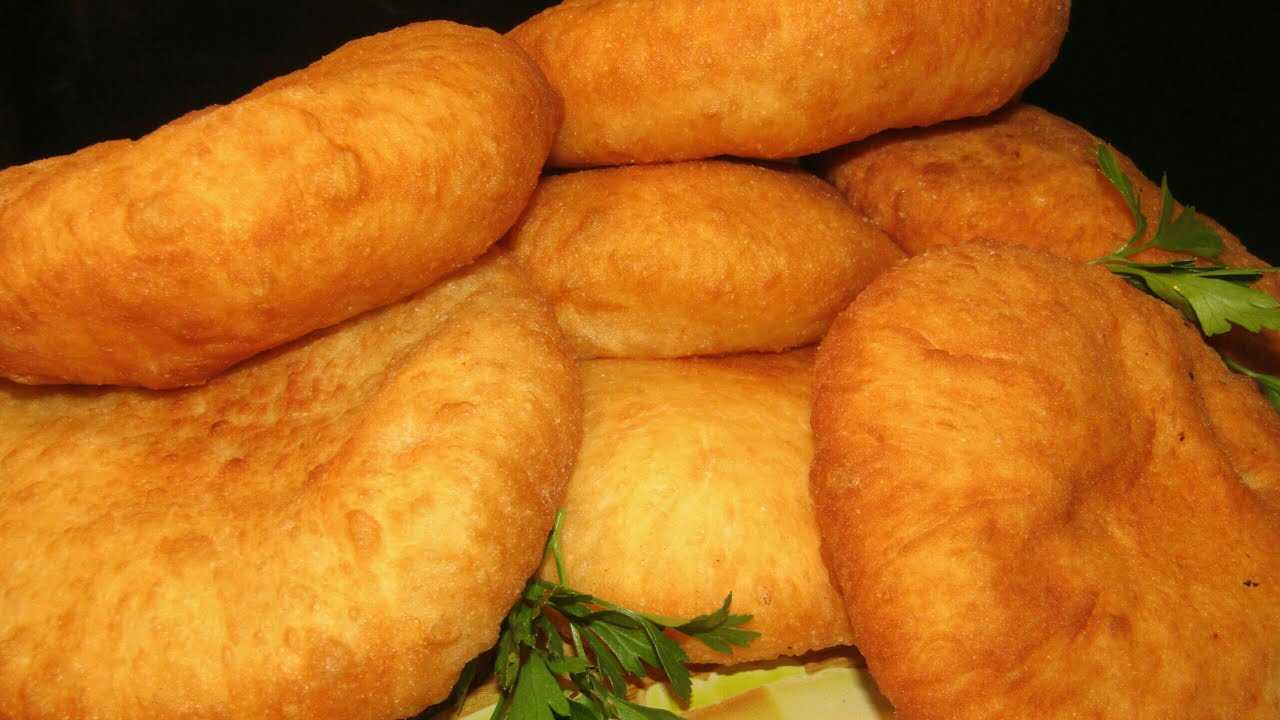 Беляши с мясным фаршем в духовке — рецепты из дрожжевого теста