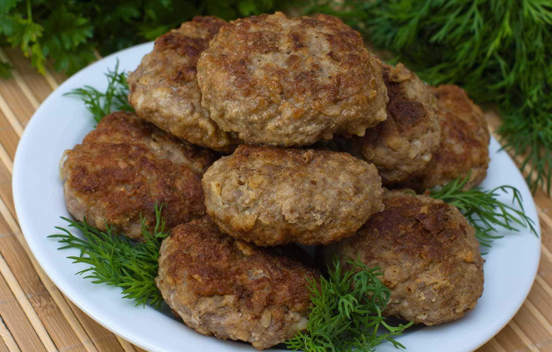 Как приготовить сочные куриные котлеты: рецепт настоящих хозяек
