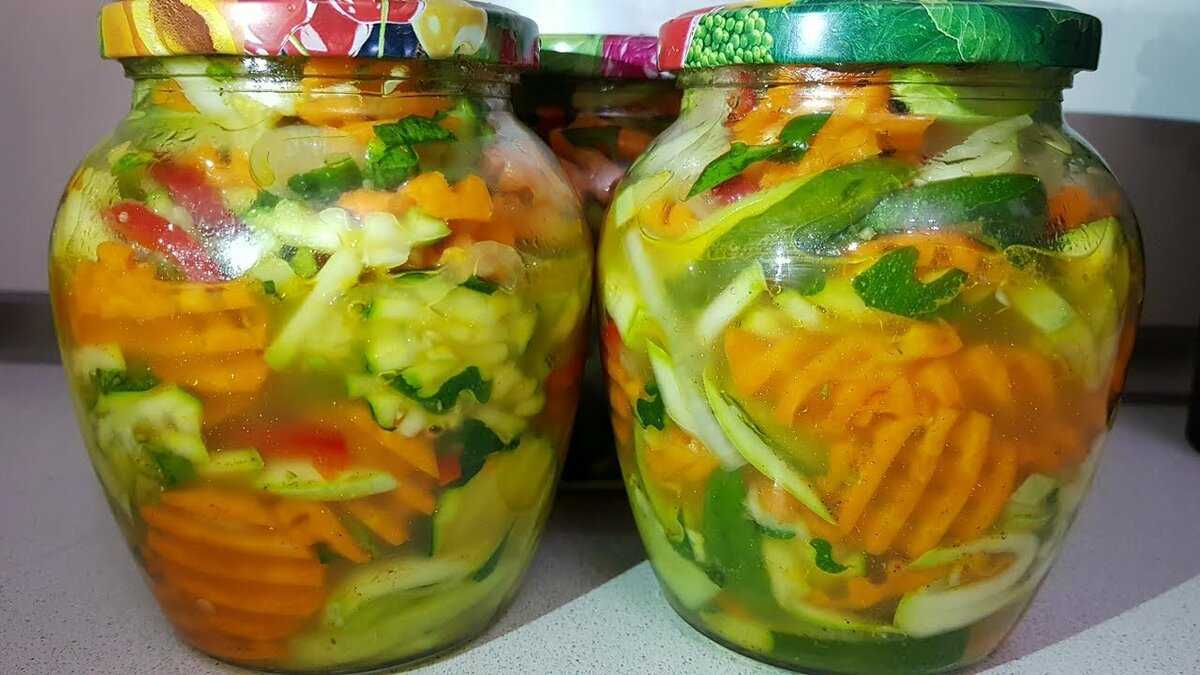 Огурцы с кабачками на зиму: вкусные рецепты
