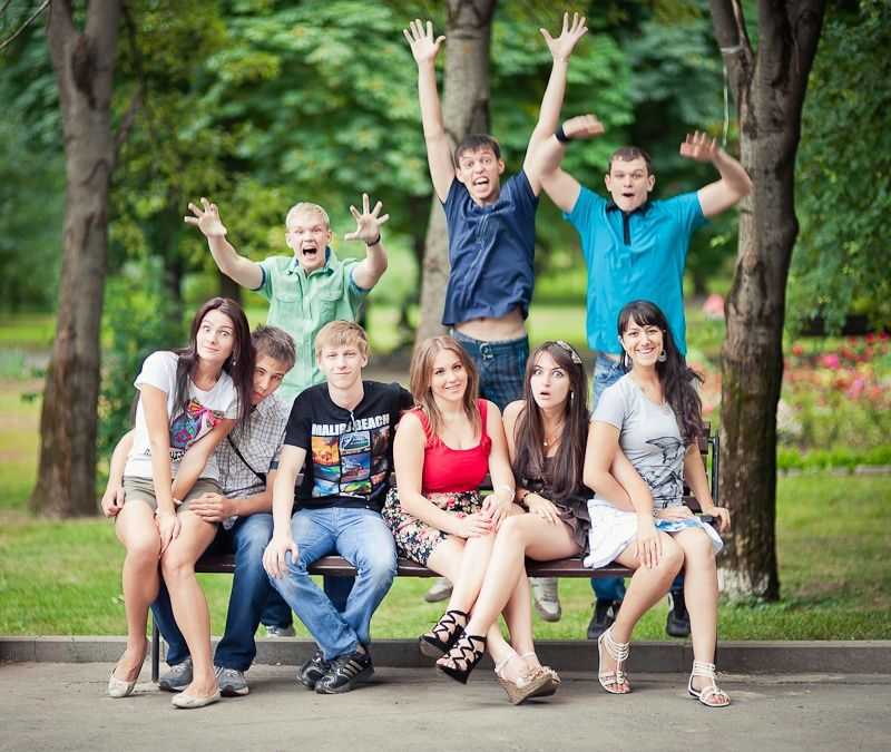Что расскажет об отношениях фото пары в соцсетях minermag.ru
