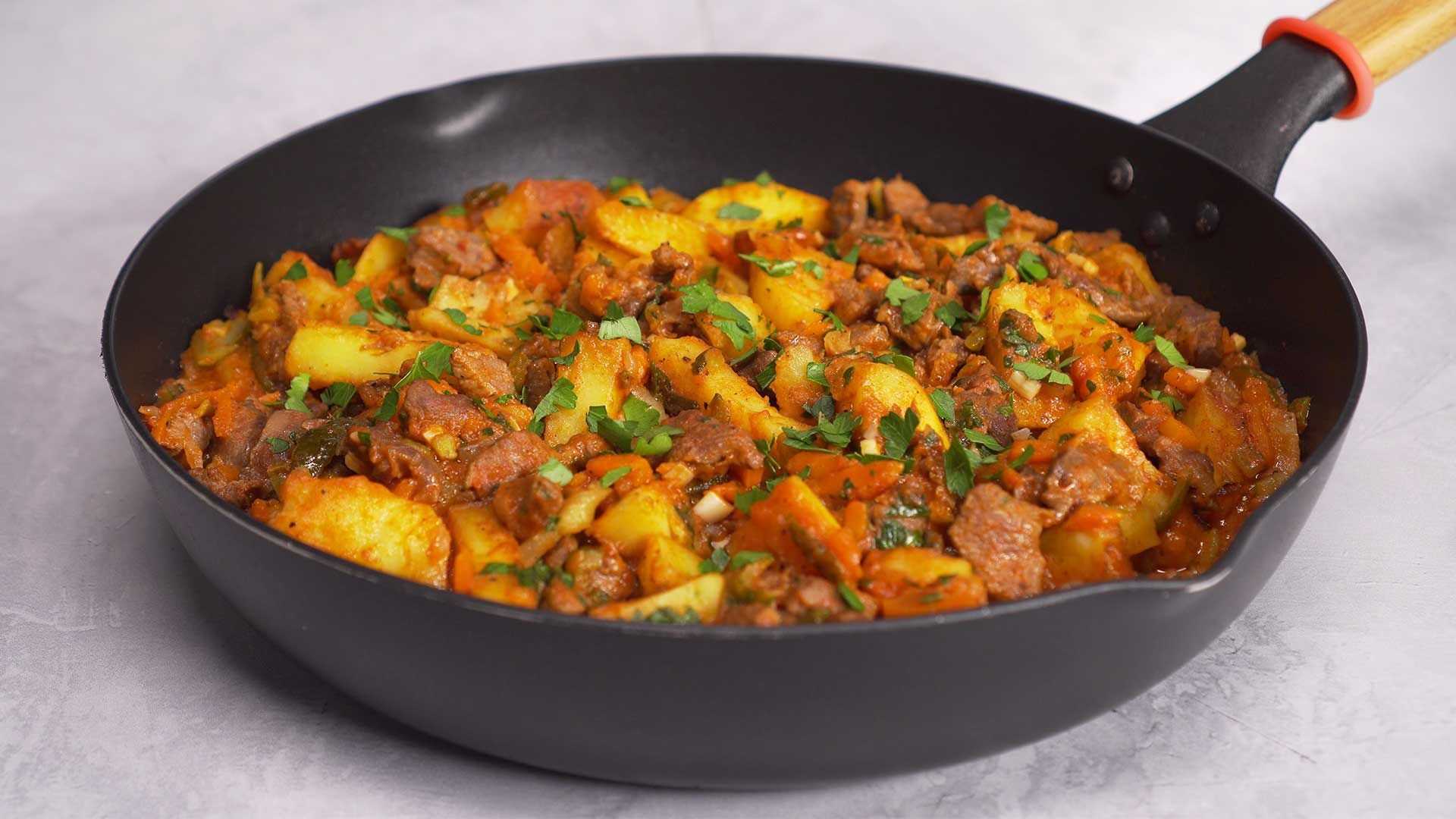 Азу из говядины в мультиварке - рецепт с солеными огурцами