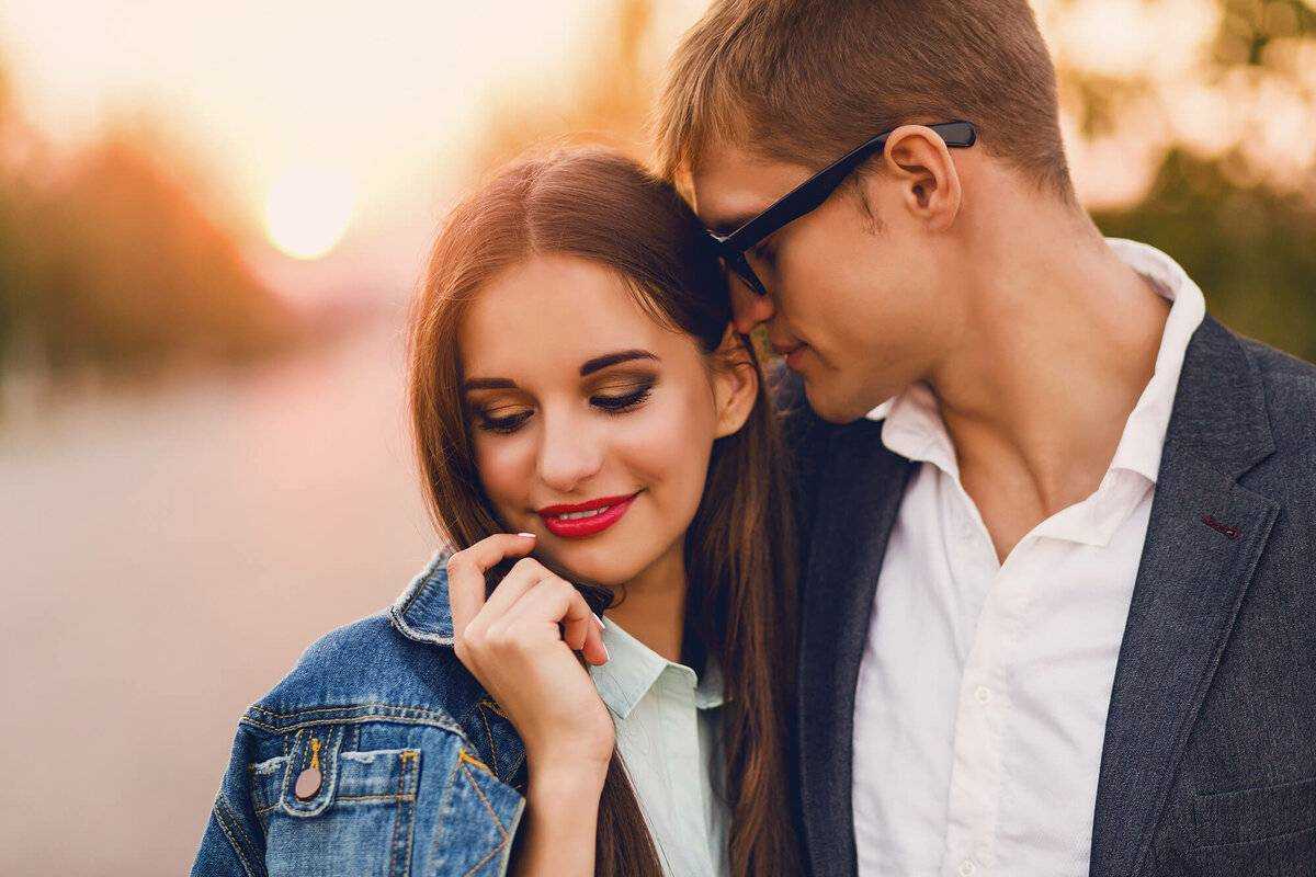 Стоит ли женщине говорить о своих чувствах мужчине? - живи!