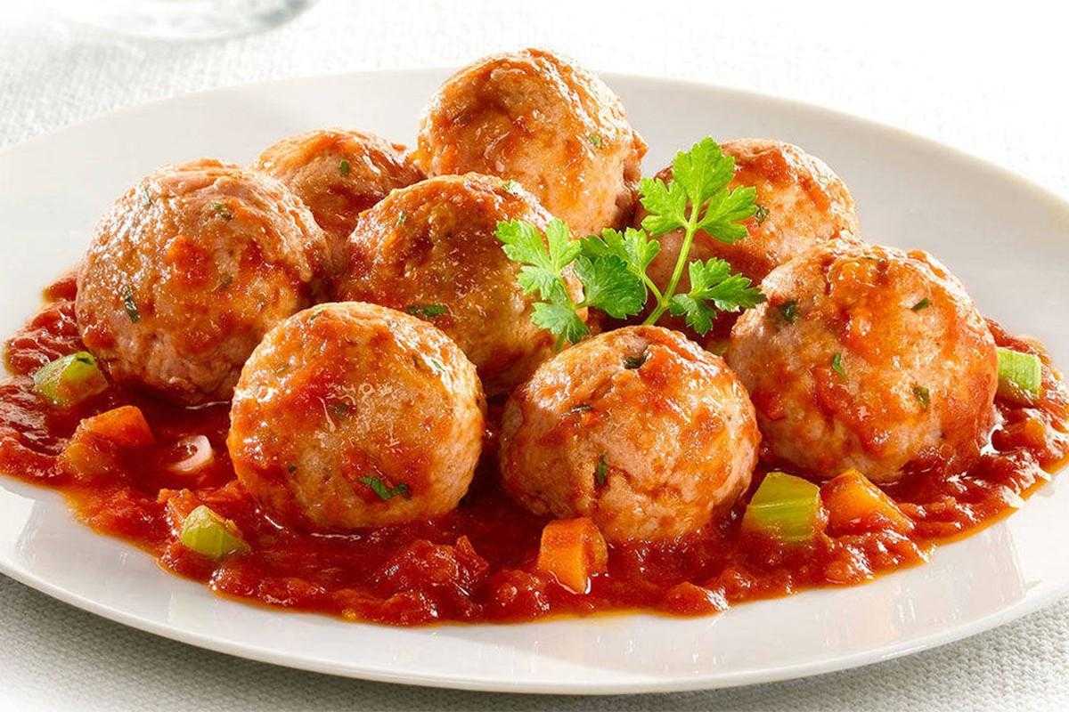 Биточки из фарша – 8 рецептов, как приготовить вкусные биточки