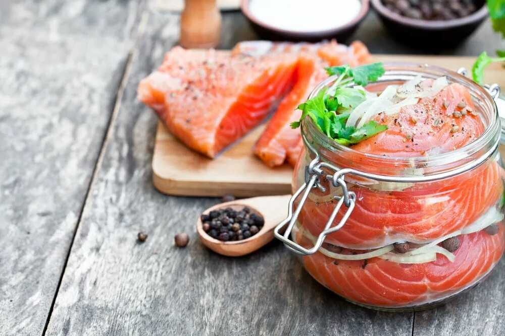 Как засолить горбушу в домашних условиях вкусно и быстро под семгу?